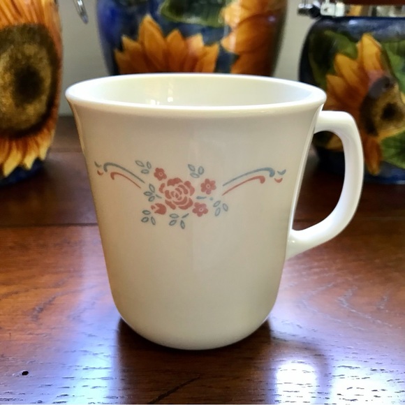 Corelle English Breakfast Place Setting - Picture 12 of 16